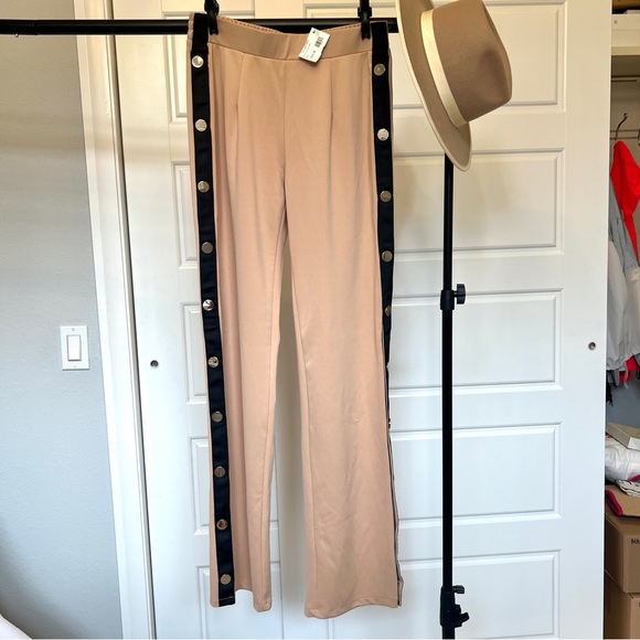 NEW WITH TAGS Button up wide leg dress pants - Picture 10 of 12